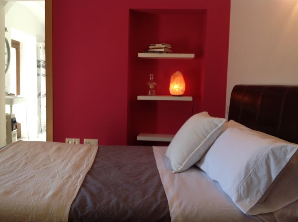 Apartamentos La Machacona Plaza De Santiago Caces Quarto foto