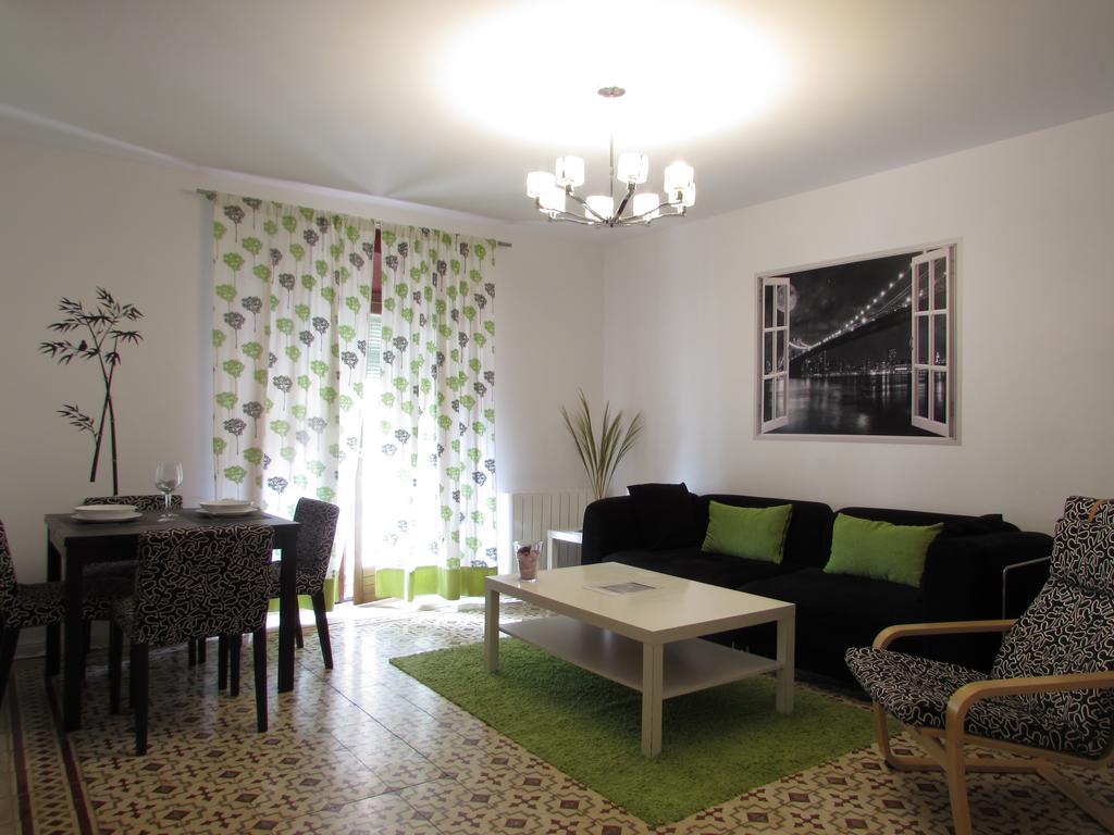 Apartamentos La Machacona Plaza De Santiago Caces Exterior foto
