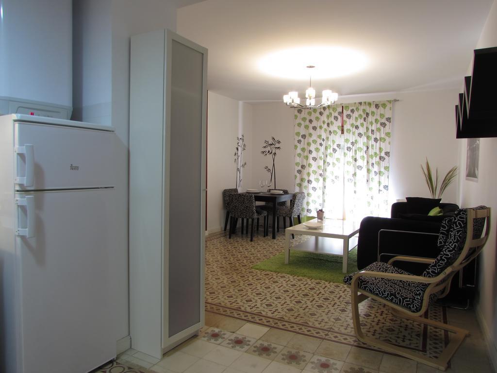 Apartamentos La Machacona Plaza De Santiago Caces Exterior foto